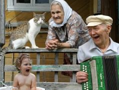 Ребенок у бабушки с дедушкой. Фото: ok.ru