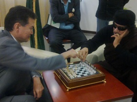 Кирсан Илюмжинов и Муамар Каддафи. Фото: interfax.ru