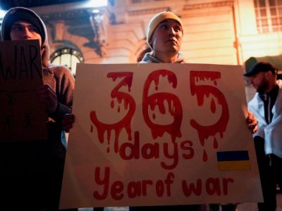 "365 дней — год войны". Фото: David Dee Delgado / Reuters