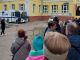 Автозак возле избирательного участка в Москве. Фото: Дождь