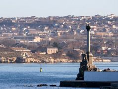 Вид на Севастополь. Фото: Сергей Мальгавко / ТАСС